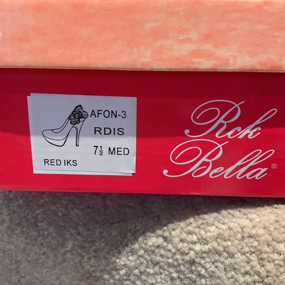 SUPER SEXY Glamorous red stiletto heels w/ sequin bows.Size 7 1/2. By Rck Bella - Picture 12 of 12